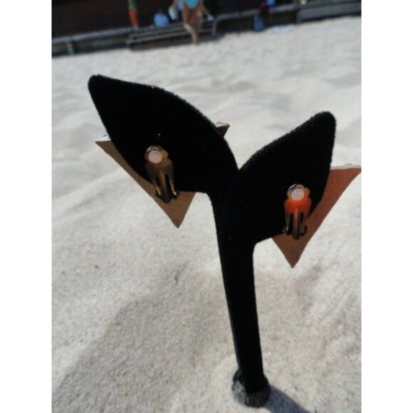 1980's Handmade Resin Triangle Earrings Amber Cabochon Embellished Beads Clip On - Picture 3 of 6